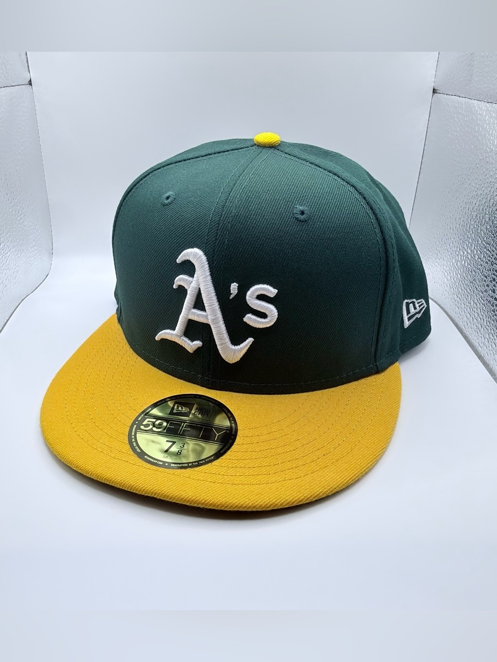 New Era Green Crown with Yellow Brim Oakland A's Fitted Cap 7 3/8